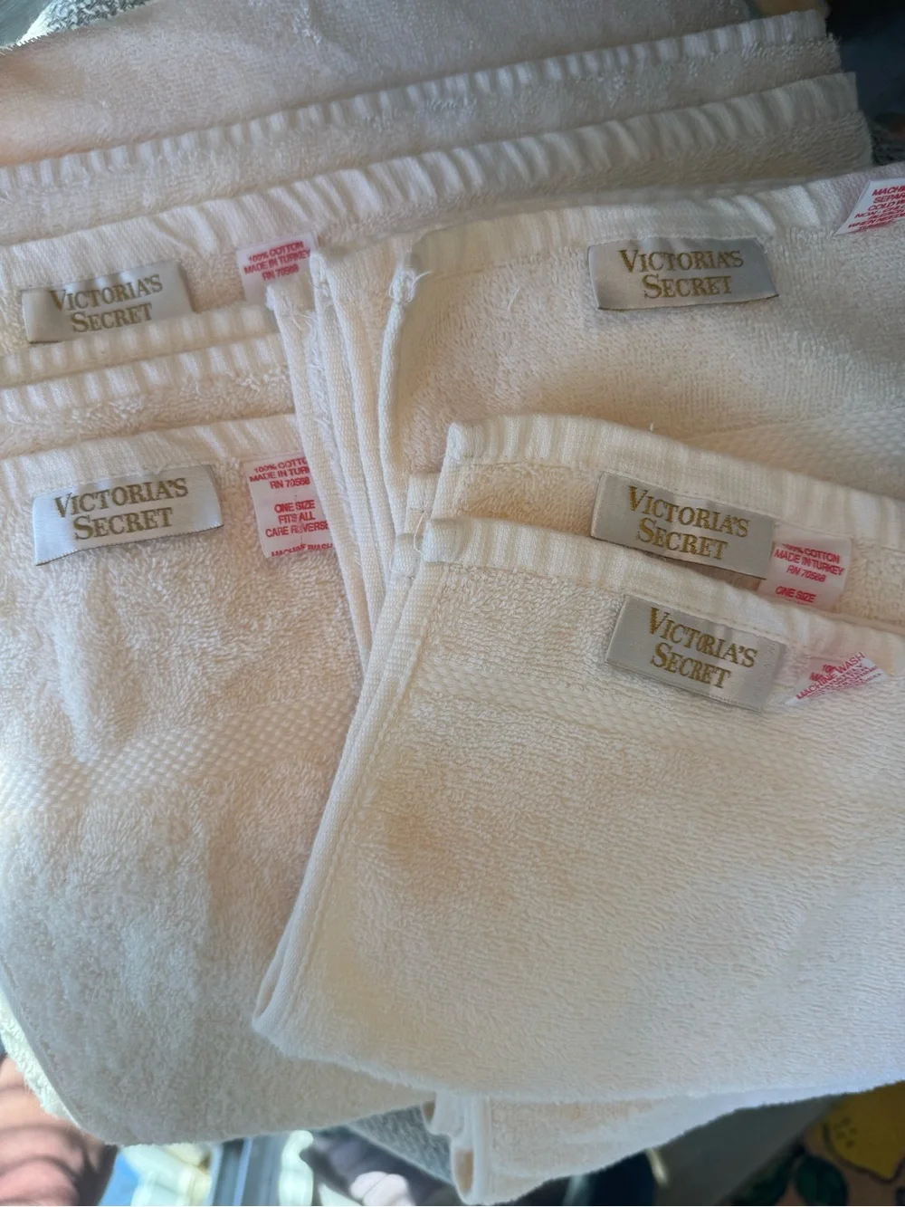 Vintage Victoria's Secret Gold Label Embroidered Floral Towel Set Bath/Hand/Wash